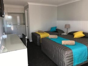 Oasis Motel, Cobar